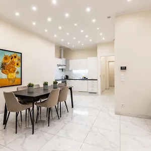 https://spacious-2-bedroom-apartment-nearby-center.vienna-besthotels.com